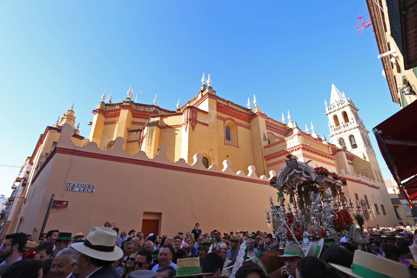 Salida de la Hermandad del Rocío de Triana