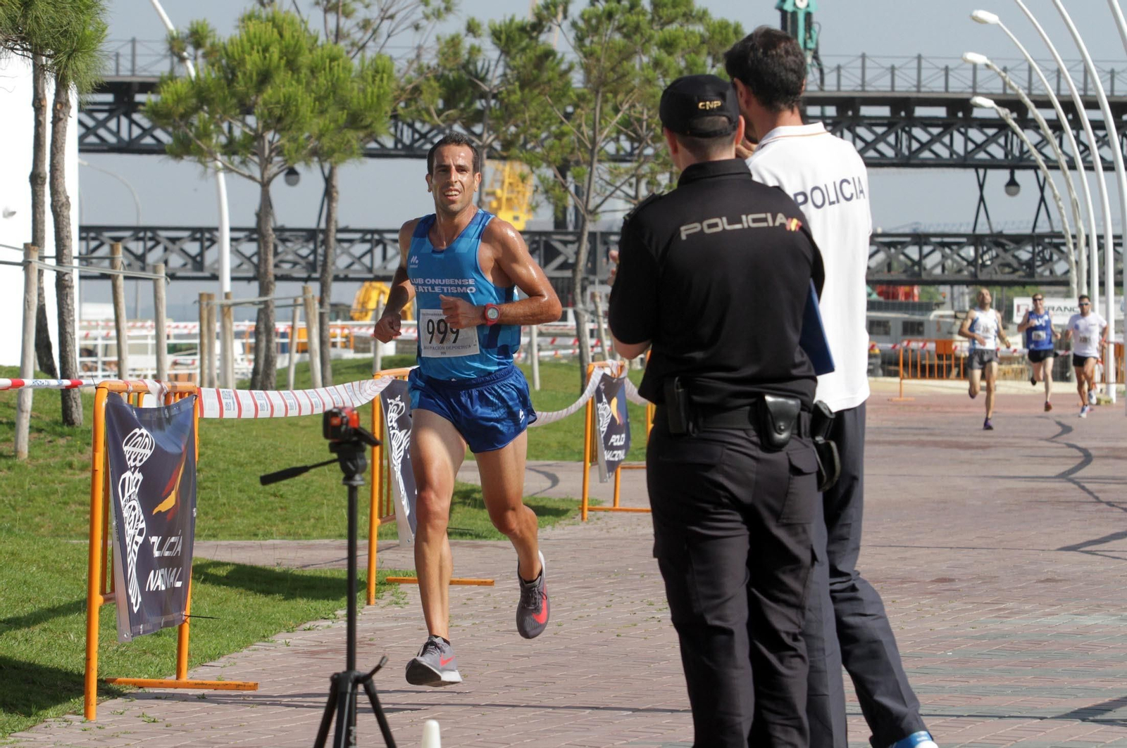 Imágenes de la Carrera Solidaria Ruta 091 organizada por la Policía Nacional