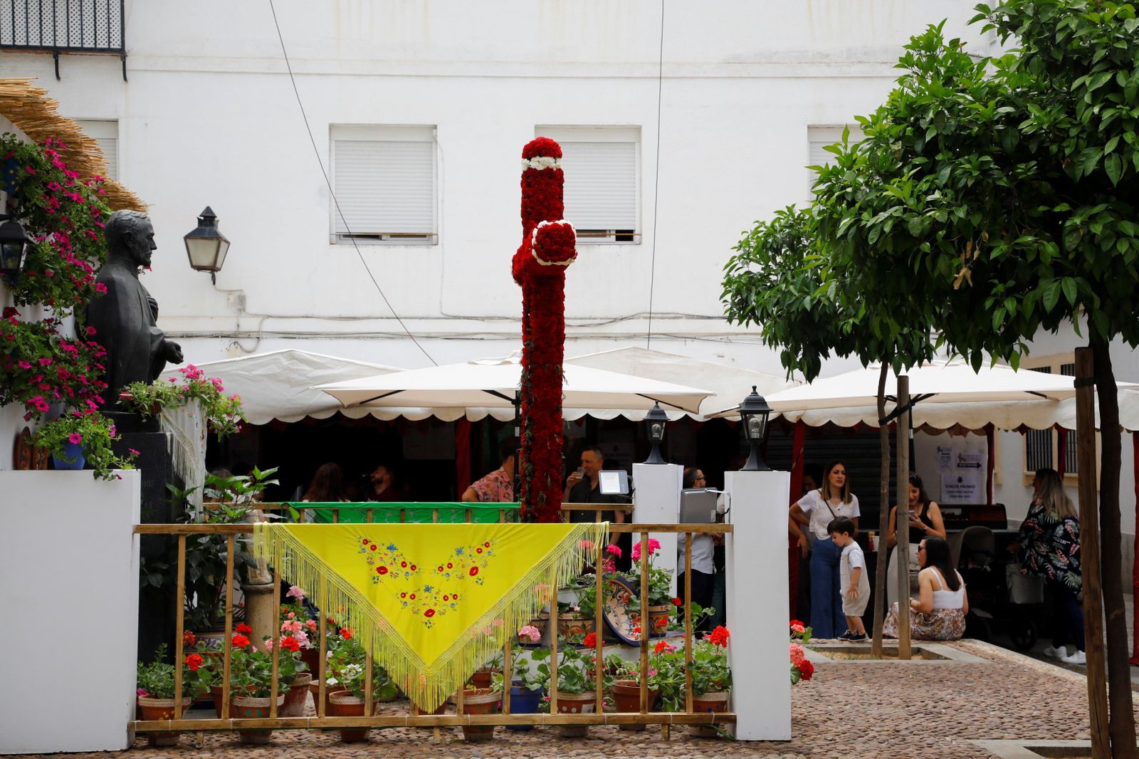El domingo de Cruces de Córdoba, en imágenes