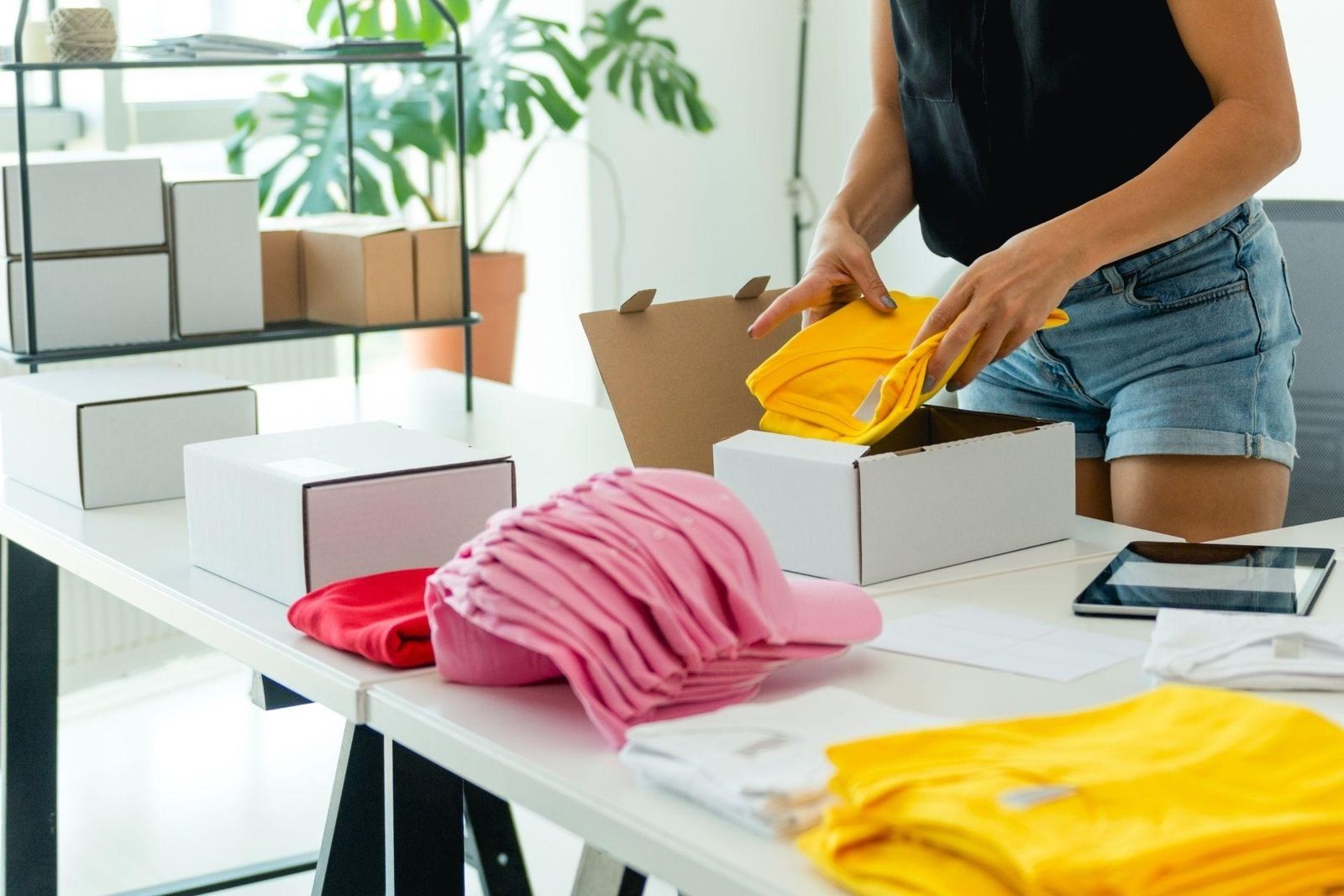 Tendencias de merchandising personalizado para promocionar tu empresa este verano