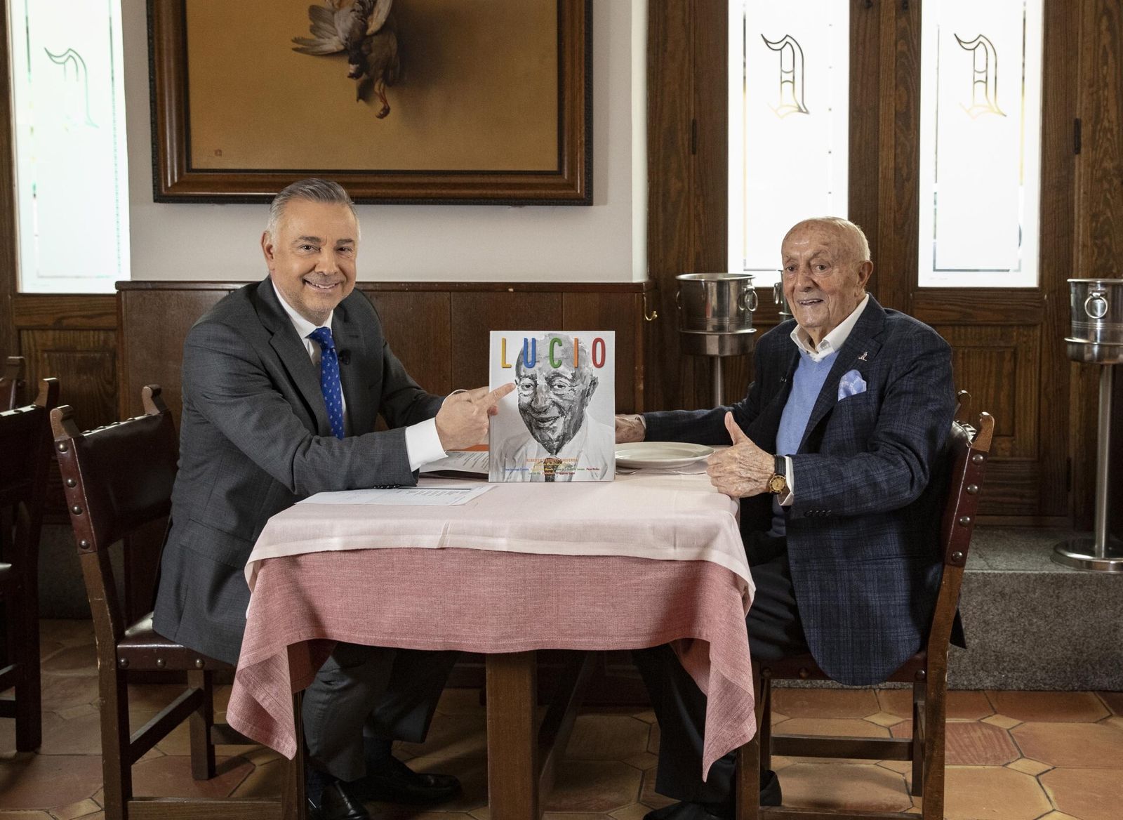 Jenaro Castro en su entrevista con el restaurador Lucio Blázquez