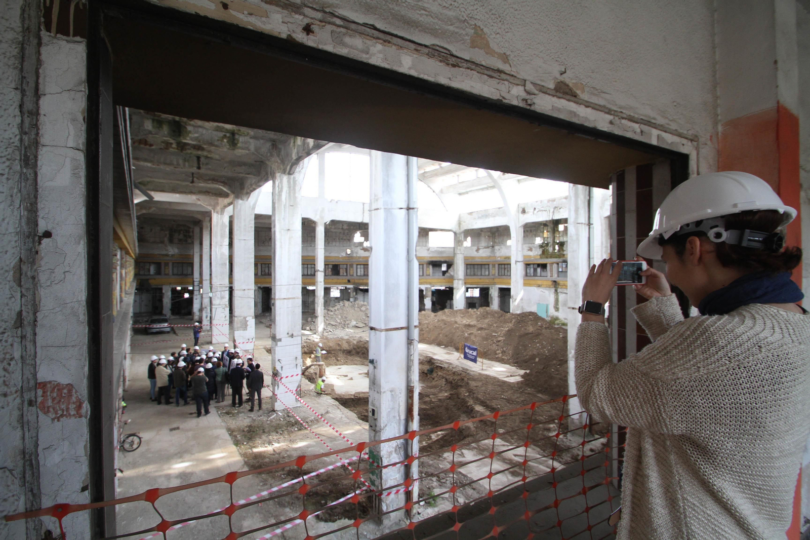 La visita del alcalde a las obras del Mercado Puerta de la Carne, en imágenes