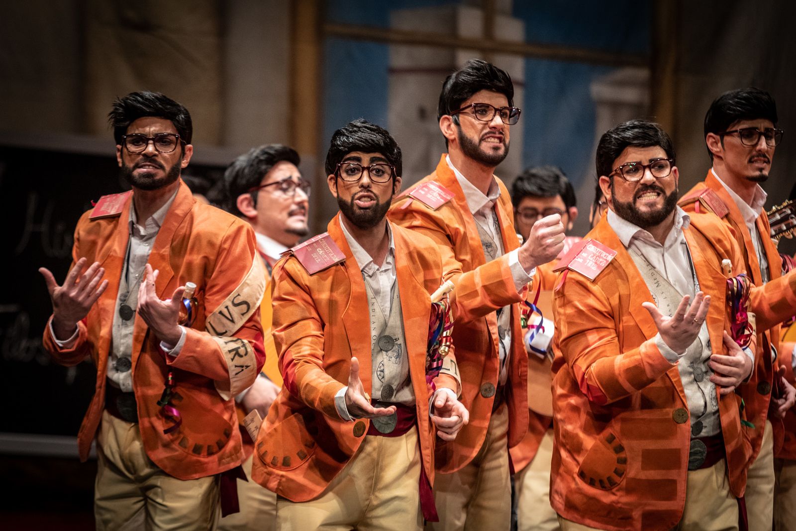 La comparsa 'Cádiz, la asignatura pendiente' defiendió su repertorio en la fase preliminar el COAC 2019