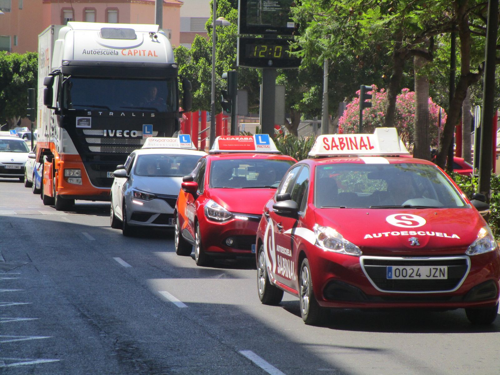 Protesta de autoescuelas en Almería.