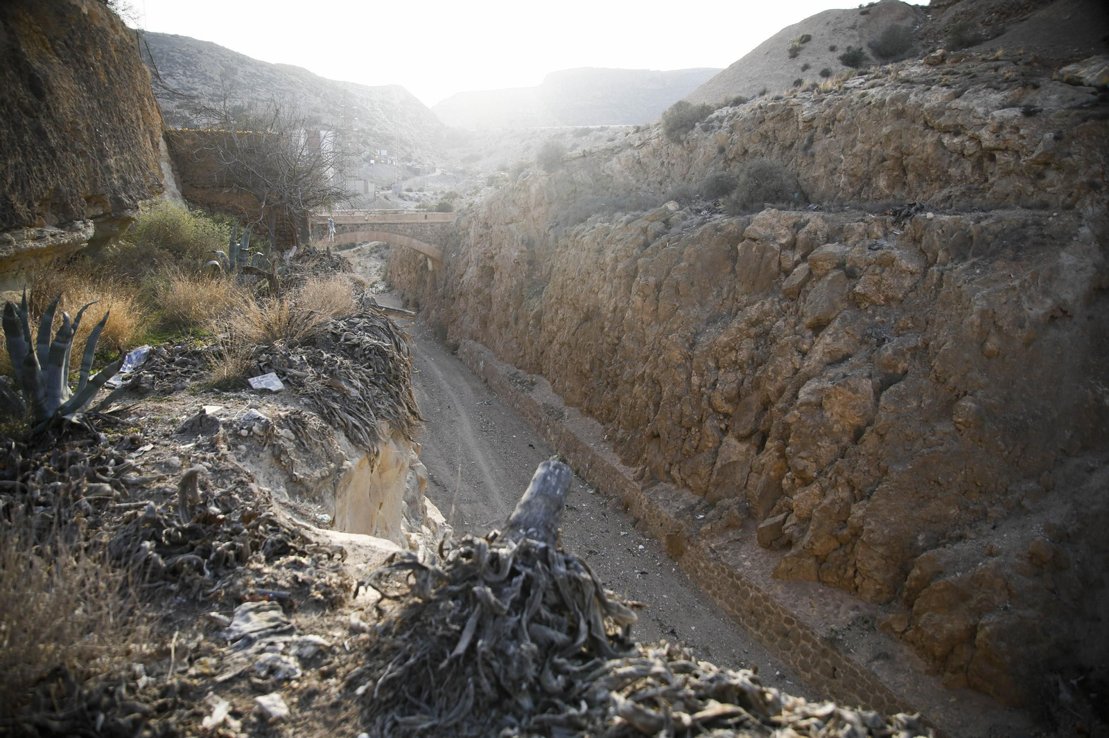 Imágenes de los refugios de la guerra civil descubierto en el barrio de Las Trincheras