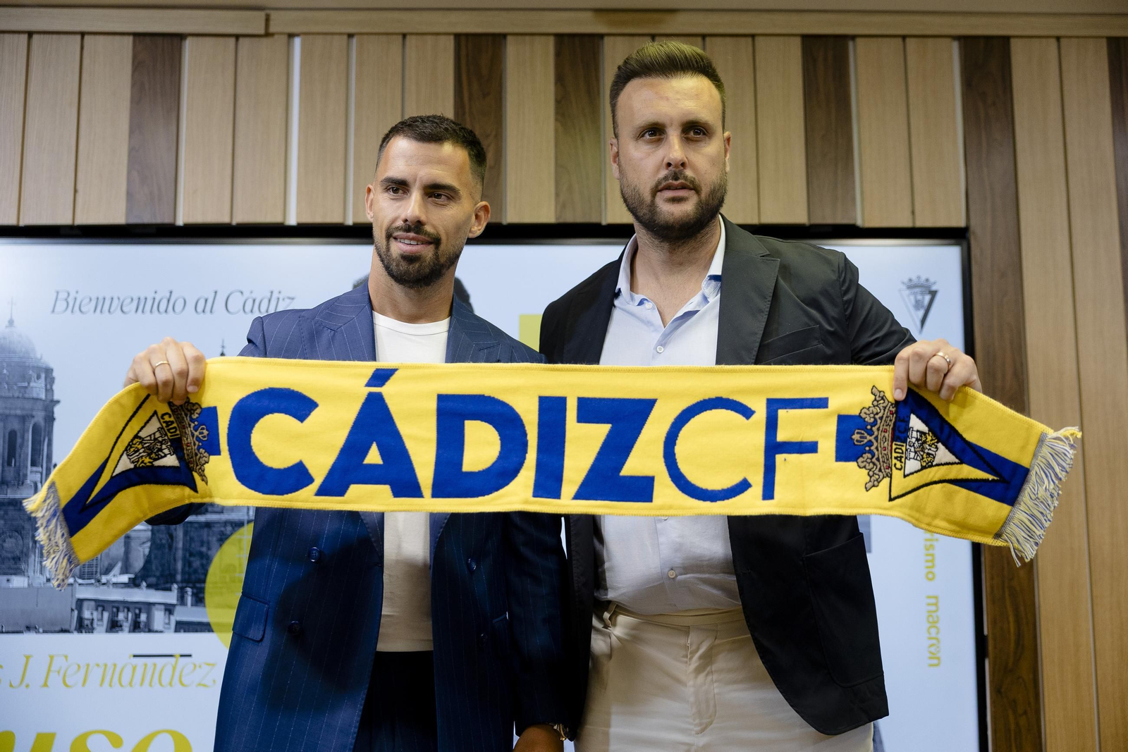 Imágenes de la presentación de Suso como jugador del Cádiz C.F.