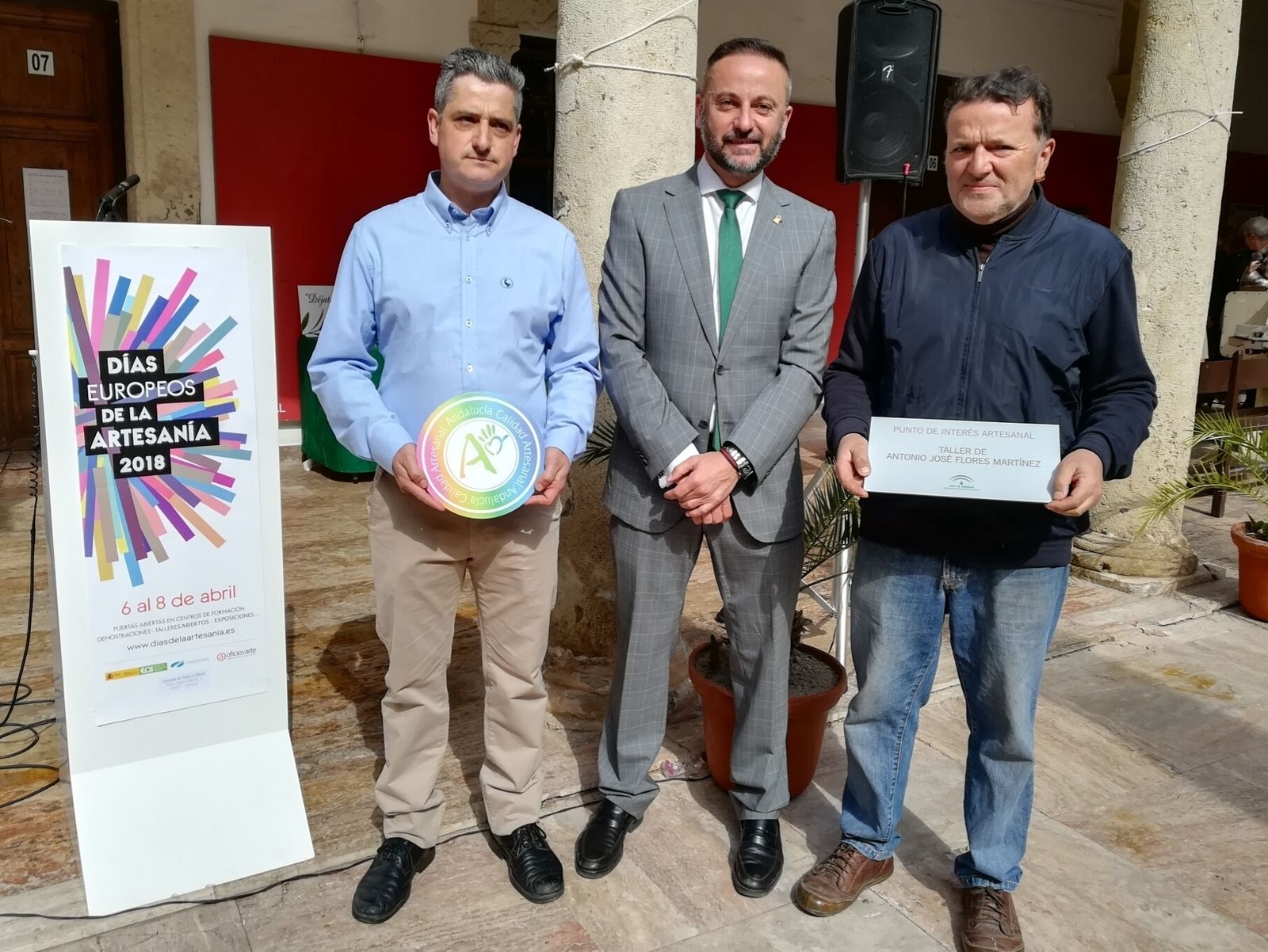 Miguel Ángel Tortosa con Antonio José Flores y José Miguel García.