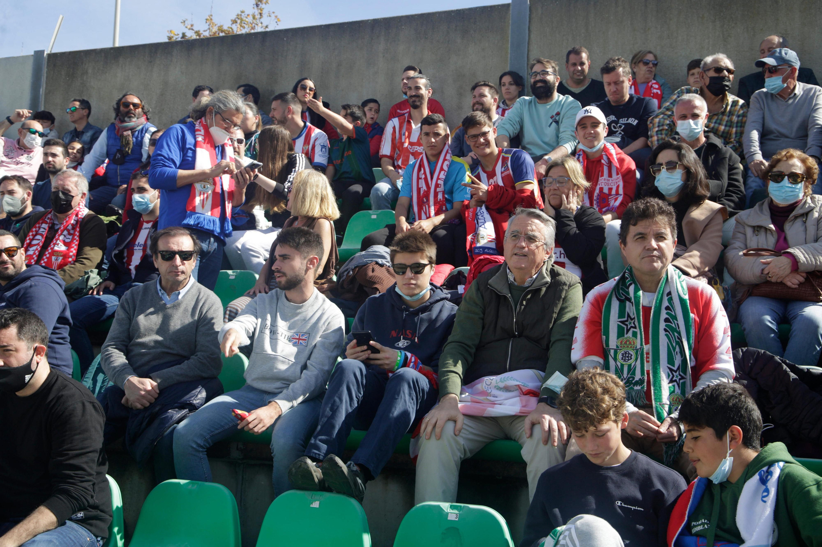 Ambiente de la afición del Algeciras CF en Sevilla