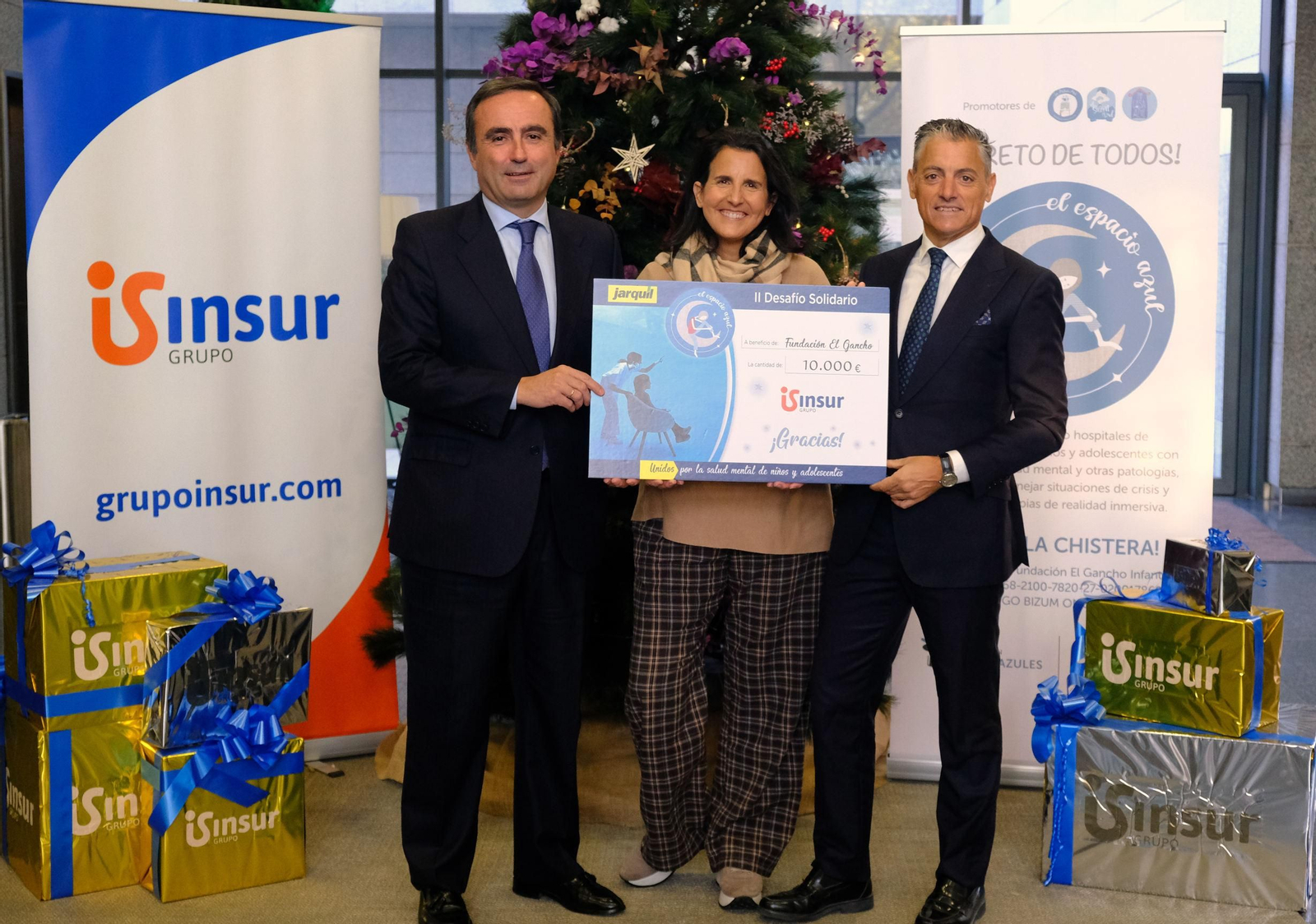 Acto de entrega de la donación de Insur.