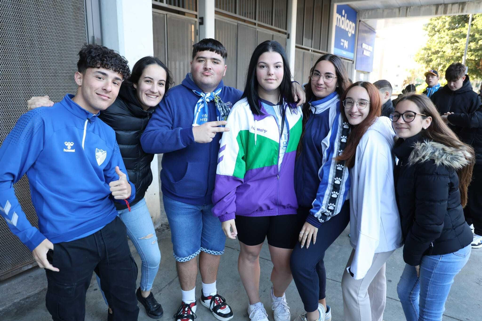 Búscate en las fotos del entrenamiento del Málaga abierto a la afición