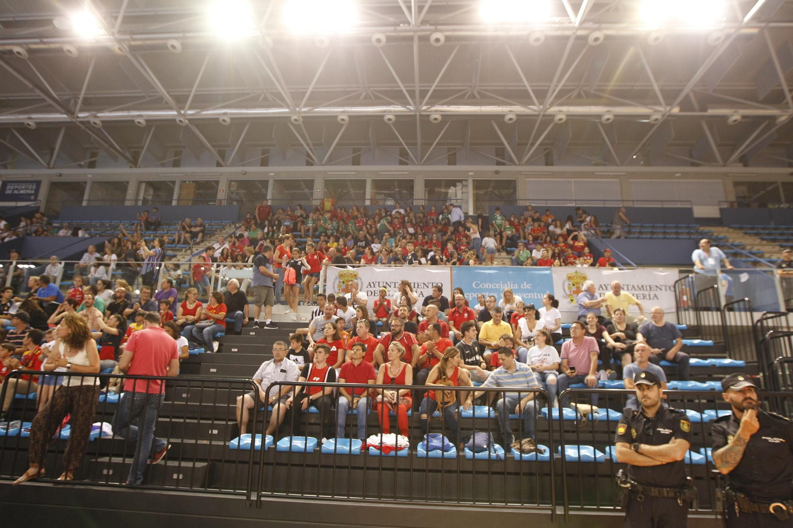 Fotogalería España-Suecia. Balonmano. Palacio Juegos Mediterráneos. Almería
