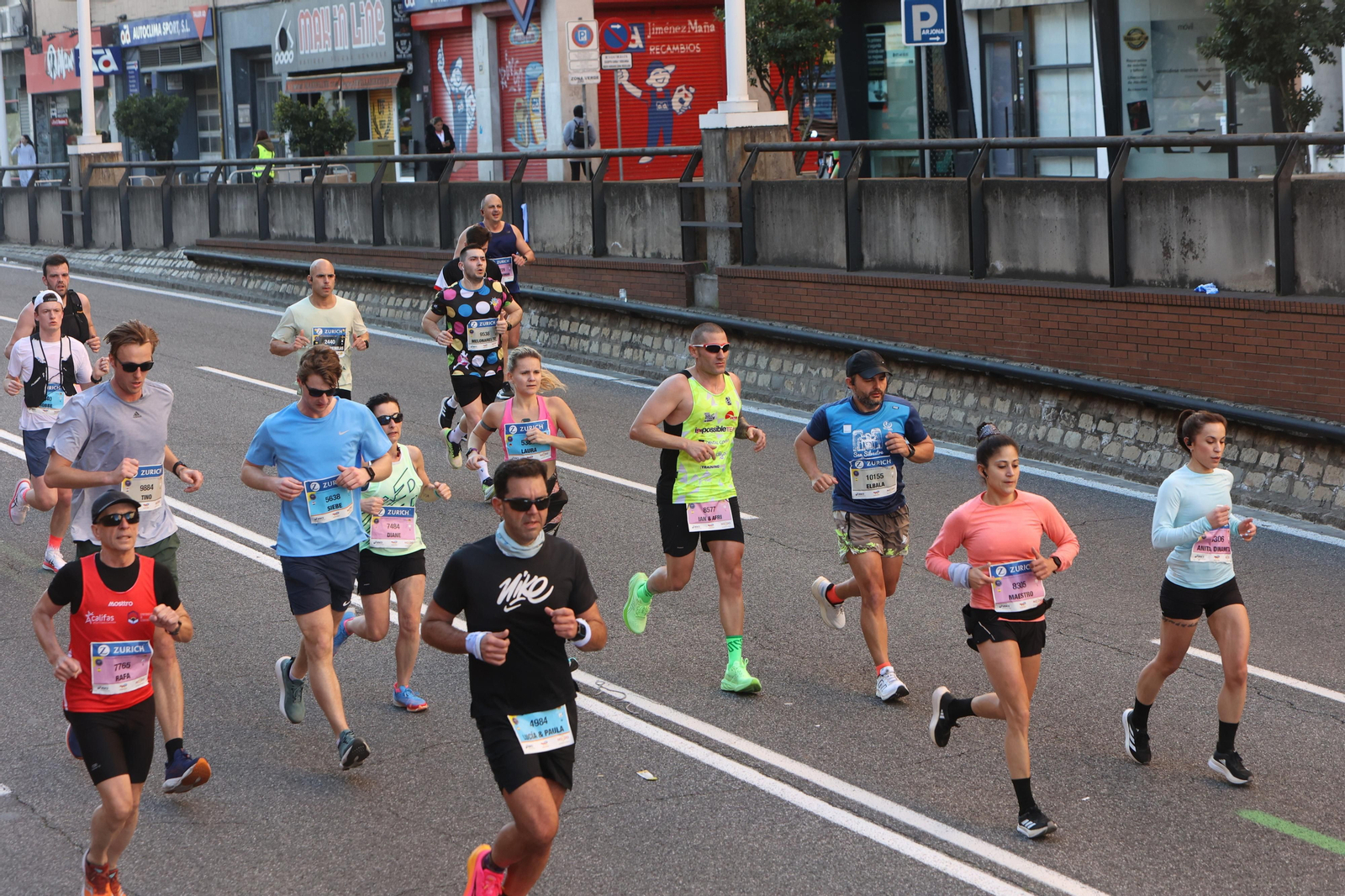 Búscate en la Zurich maratón de Sevilla