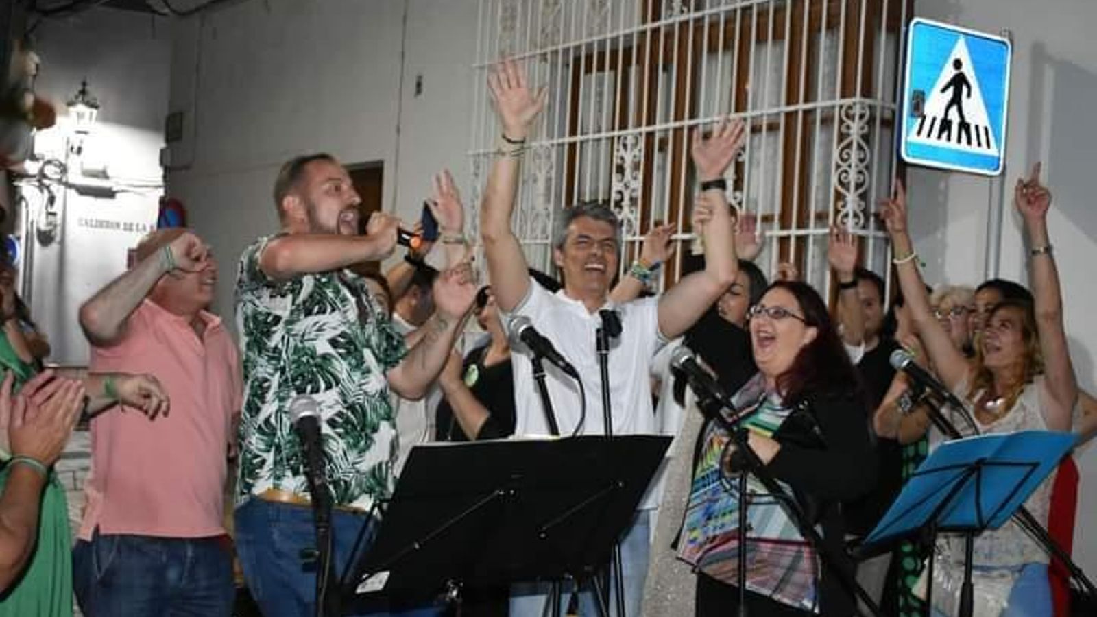 Fran Romero, candidato de AxSí en San Fernando, durante el cierre de la campaña.