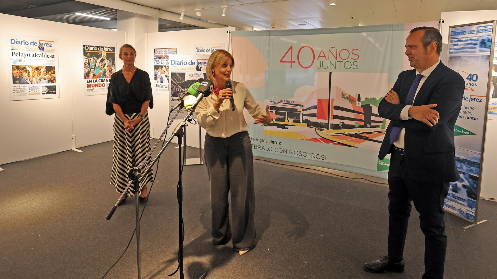 Imágenes de la exposición de portadas del Diario de Jerez en El Corte Inglés por los 40 años