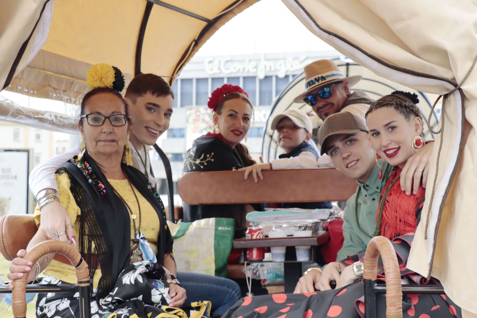 Imágenes de los carros de la Hermandad del Rocío de Huelva