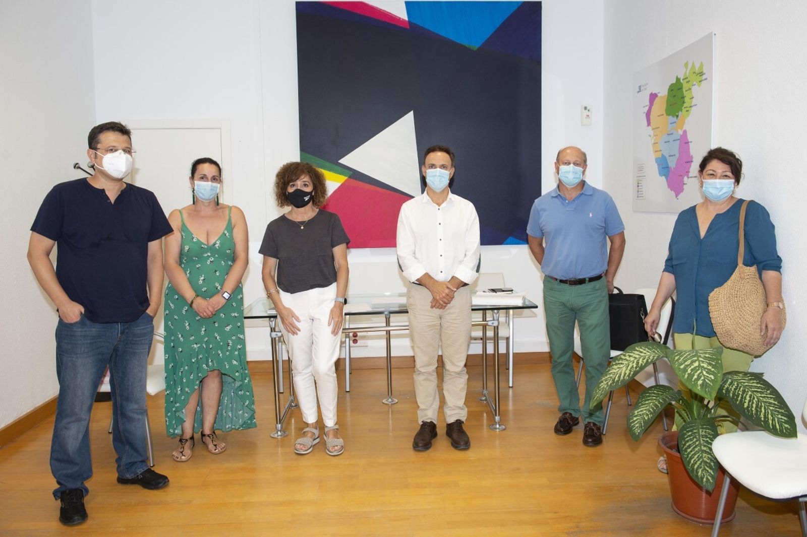 David de la Encina con representantes de los trabajadores de los CTA.