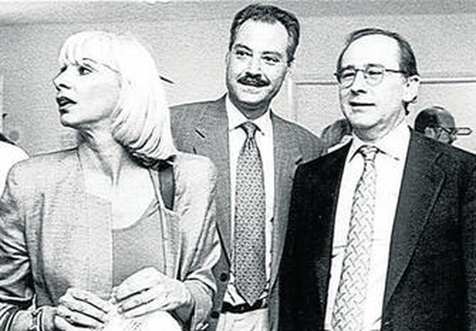 Teófila Martínez, Jorge Ramos y Rodrigo Rato, en una visita de este último a la provincia entre los 80 y los 90.