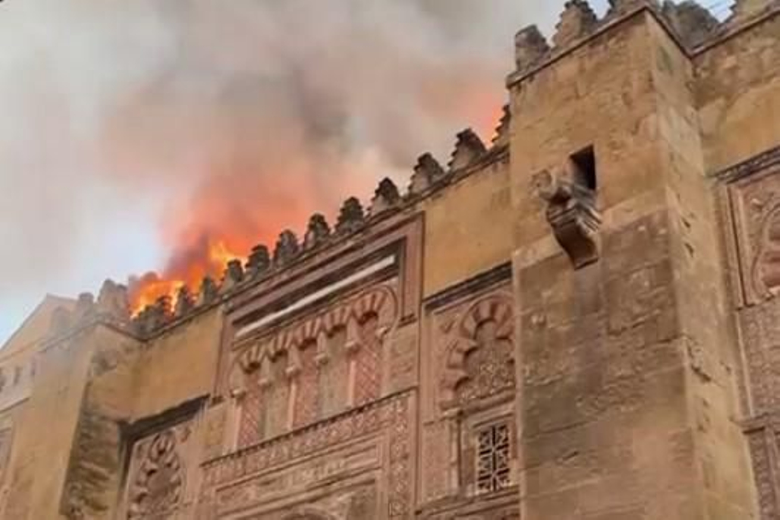 Incendio en la Mezquita de Córdoba