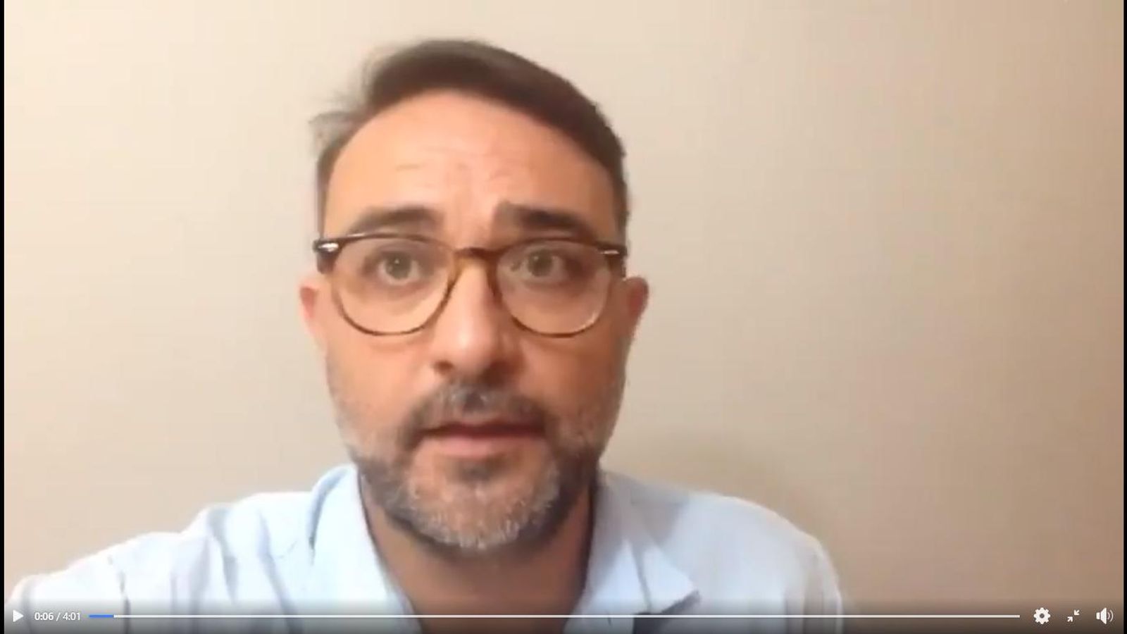 Leandro Martín, alcalde de Vegas del Genil, durante el llamamiento