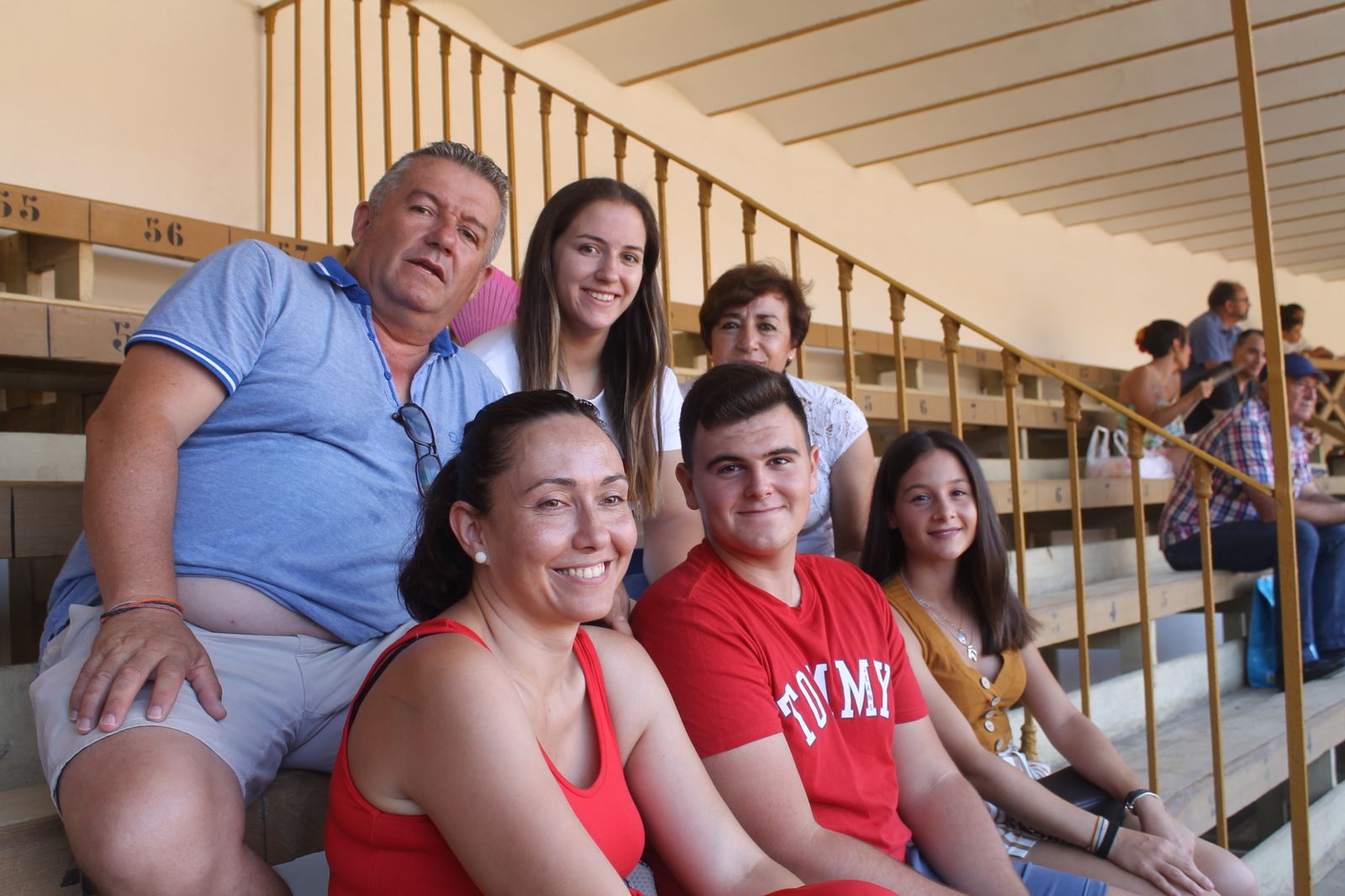 Fotogalería ambiente cuarto festejo tuarino. Feria Almería 2019