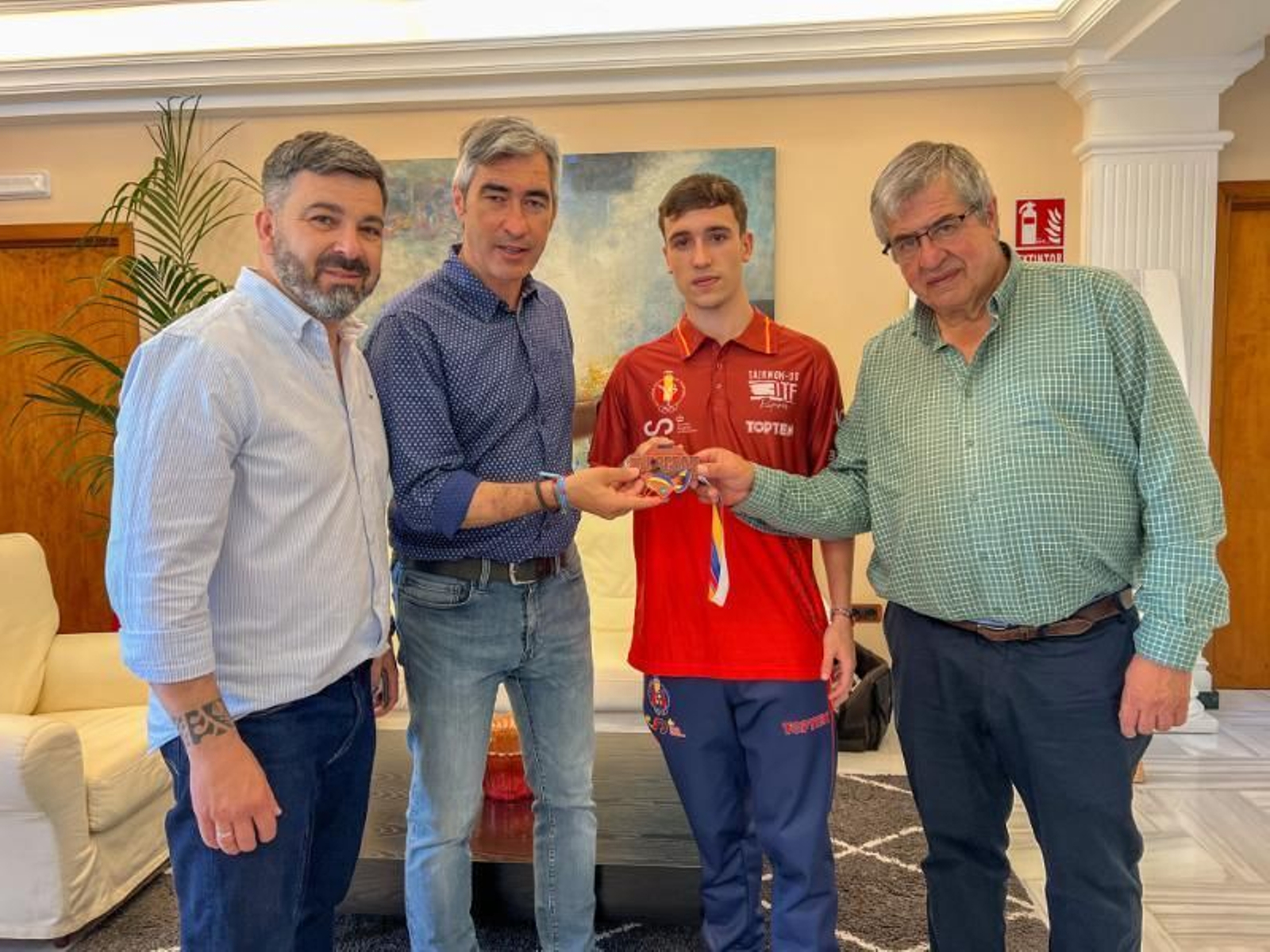 De izquierda a derecha, Maxi Montiel, Víctor Navas, Adrián Pérez y Joaquín Villazón.