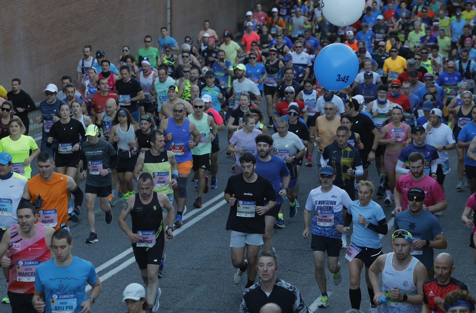 Búscate en el Zurich Maratón de Sevilla 2025