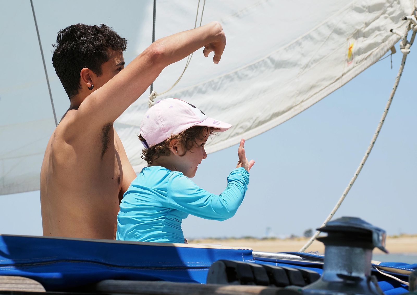 'Navega con Álvaro', la sesión de quimioterapia en Huelva, en imágenes