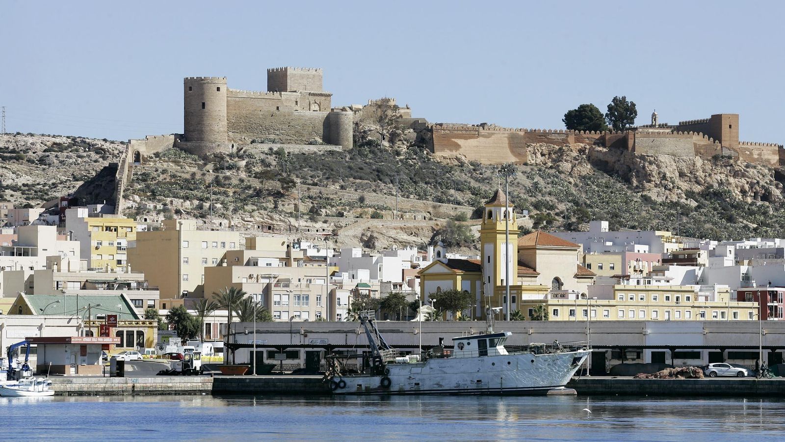 La Alcazaba y  el puerto pesquero