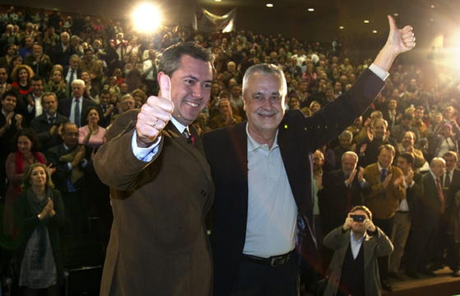 Acto de presentación del candidato socialista.

Foto: Antonio Pizarro / EFE