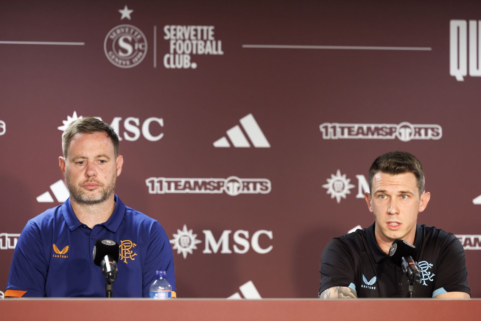 Michael Beale, técnico del Rangers, en una rueda de prensa.
