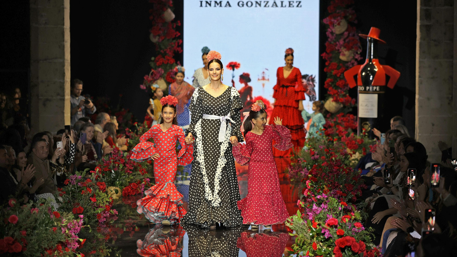 Desfile de Inmaculada González en la Pasarela Flamenca Tío Pepe Jerez 2024