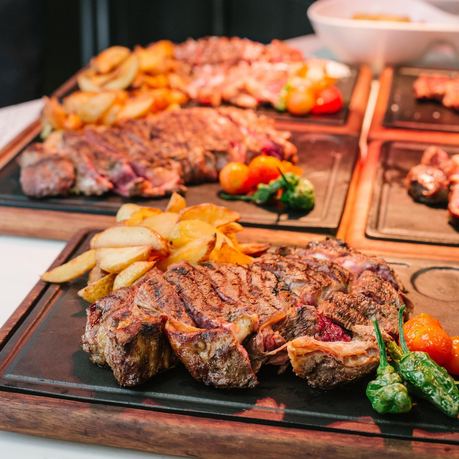 La carta de La Compañía contiene una amplia selección gastronómica.