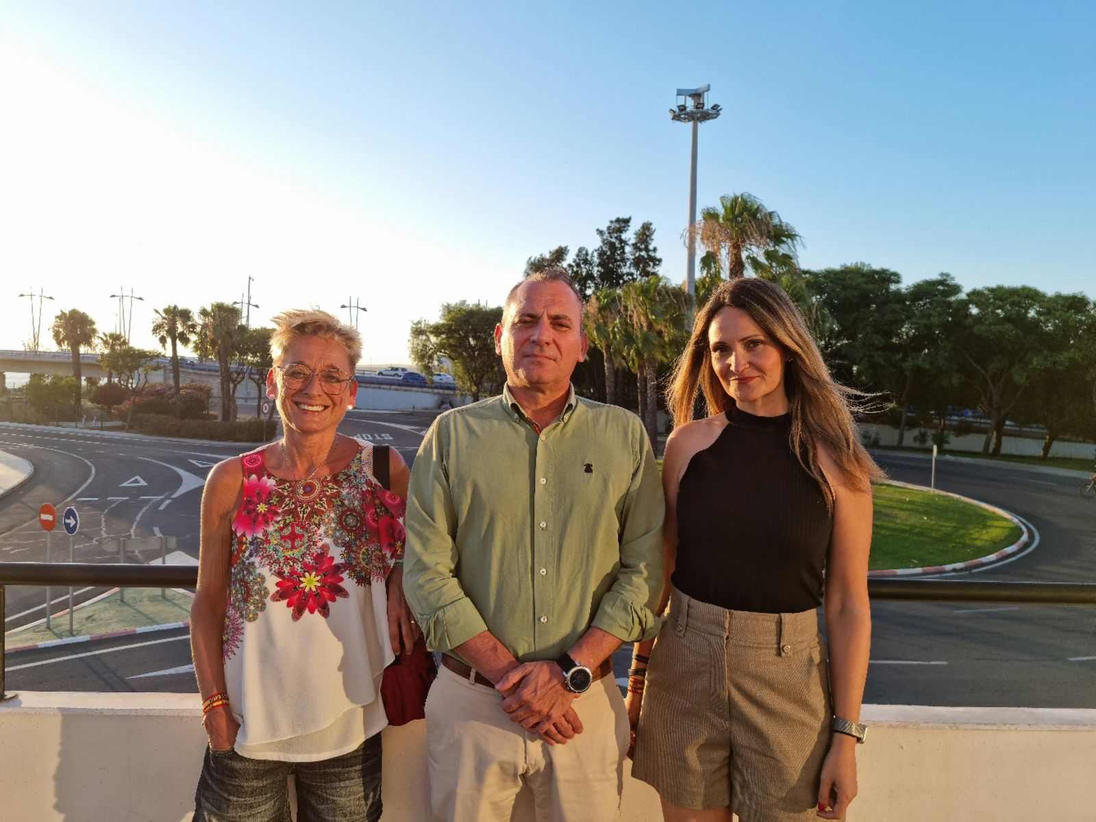 El equipo de Vox en el Puente del Odiel
