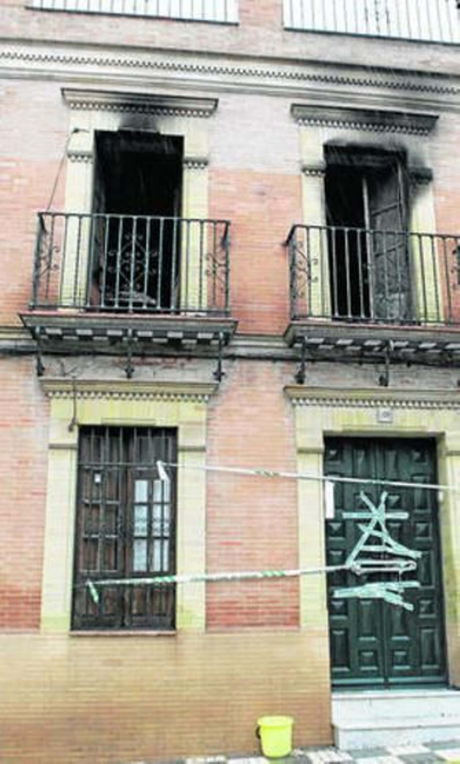 Vista de la fachada de la vivienda de Rafael de Cózar en Bormujos.