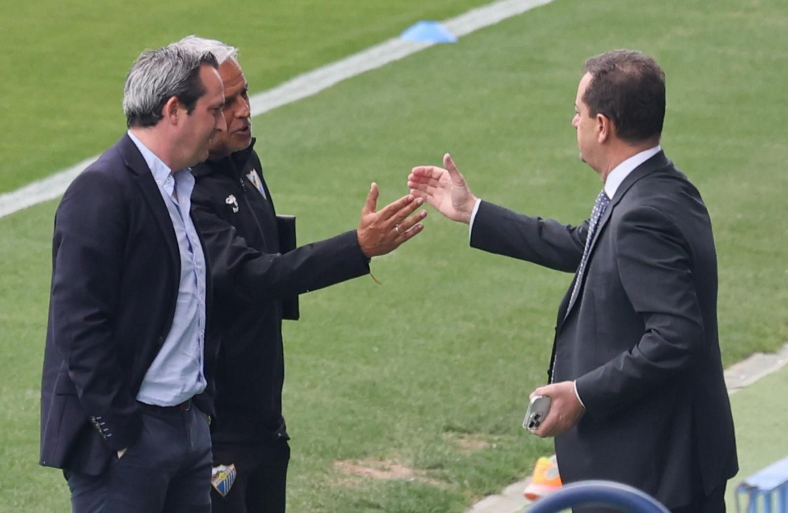 El administrador judicial y Kike Pérez arropan a Pellicer en el Anexo