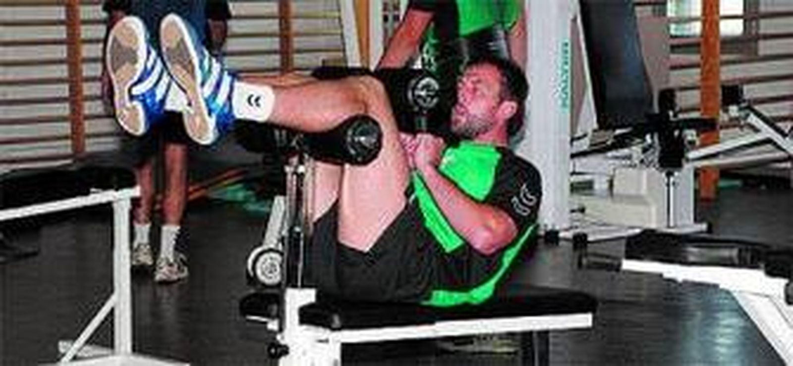 Rune Ohm se entrena en el gimnasio del CAR.