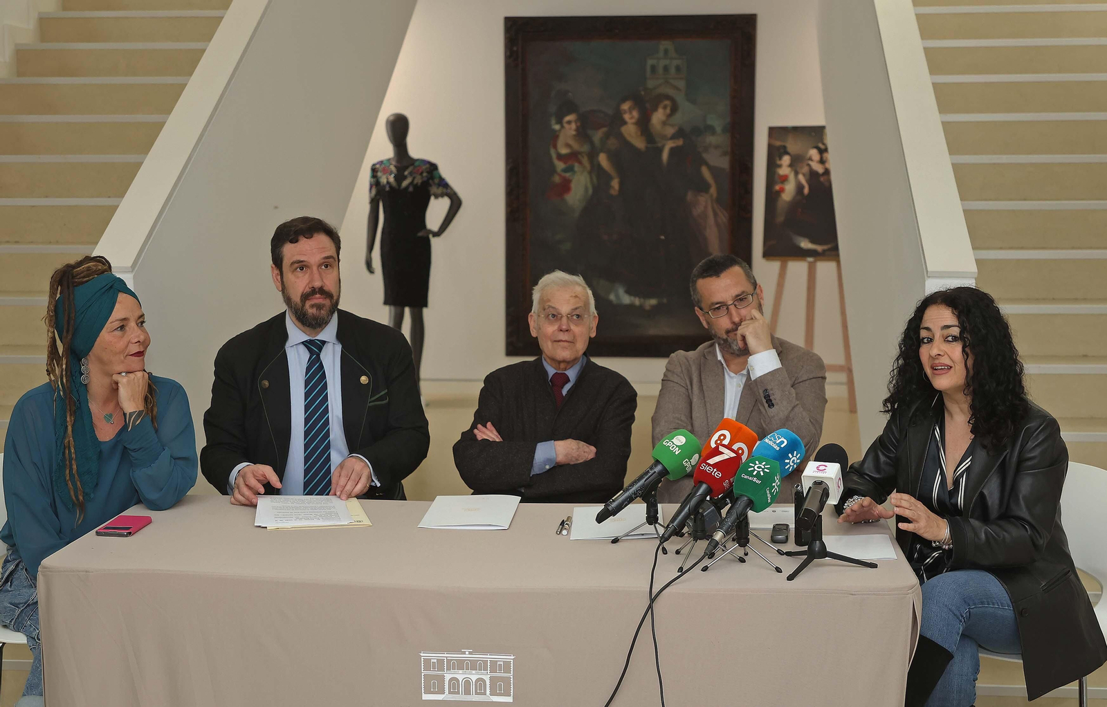 La donación del retrato realizado por Cruz Herrera, en imágenes