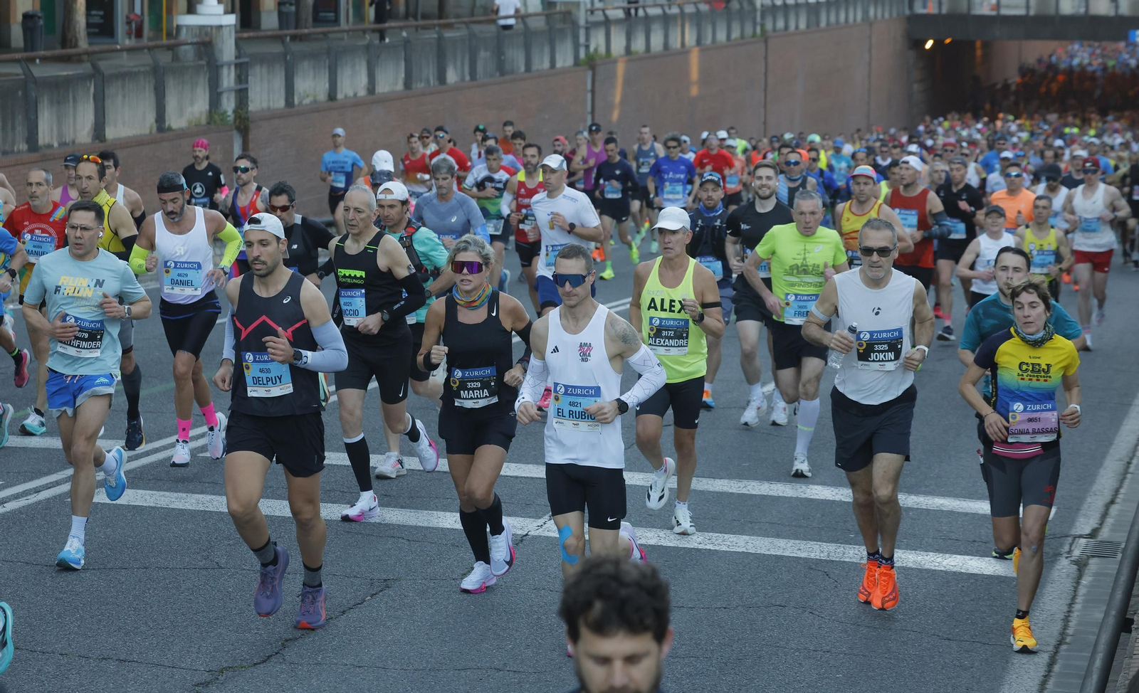 Búscate en el Zurich Maratón de Sevilla 2025