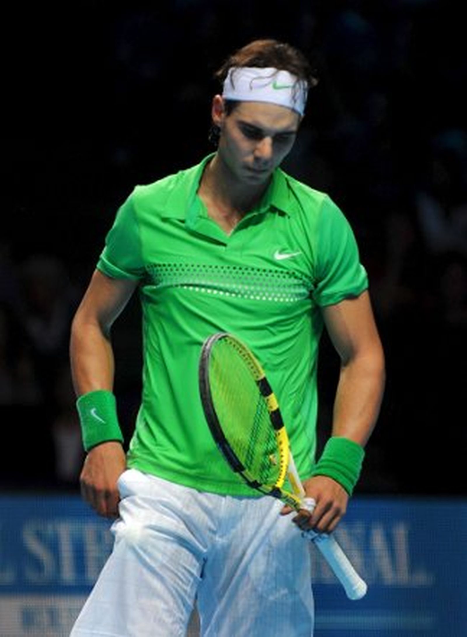 Nadal vuelve a tropezarse con Soderling