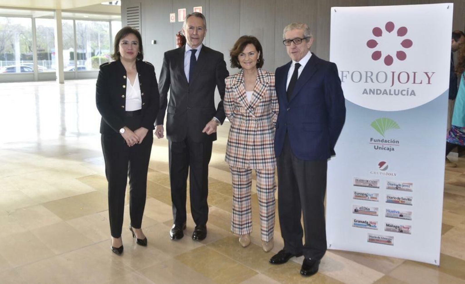 Carmen Calvo, junto a Braulio Medel, José Joly Martínez de Salazar y Sandra García