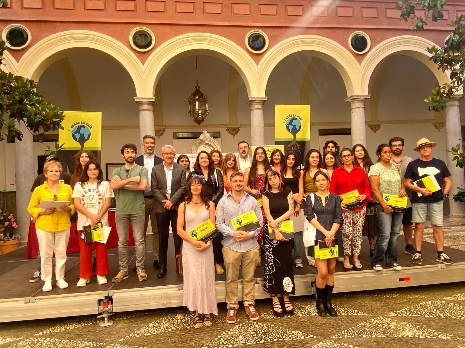 Vencedores y participantes en el Certamen Re-Crea de Granada