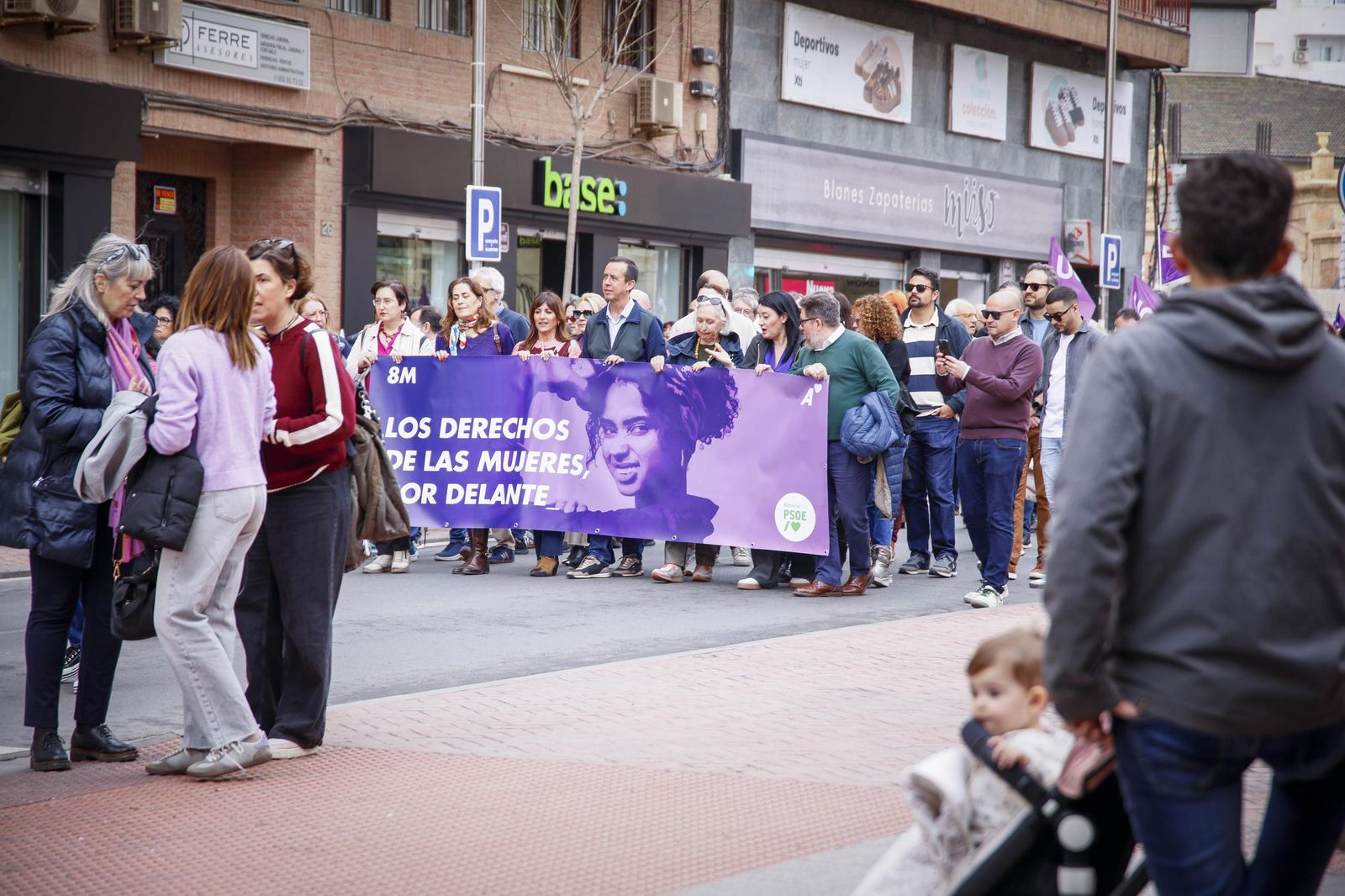 Las imágenes de la manifestación realizada por la Plataforma de Acción Feminista en Almería