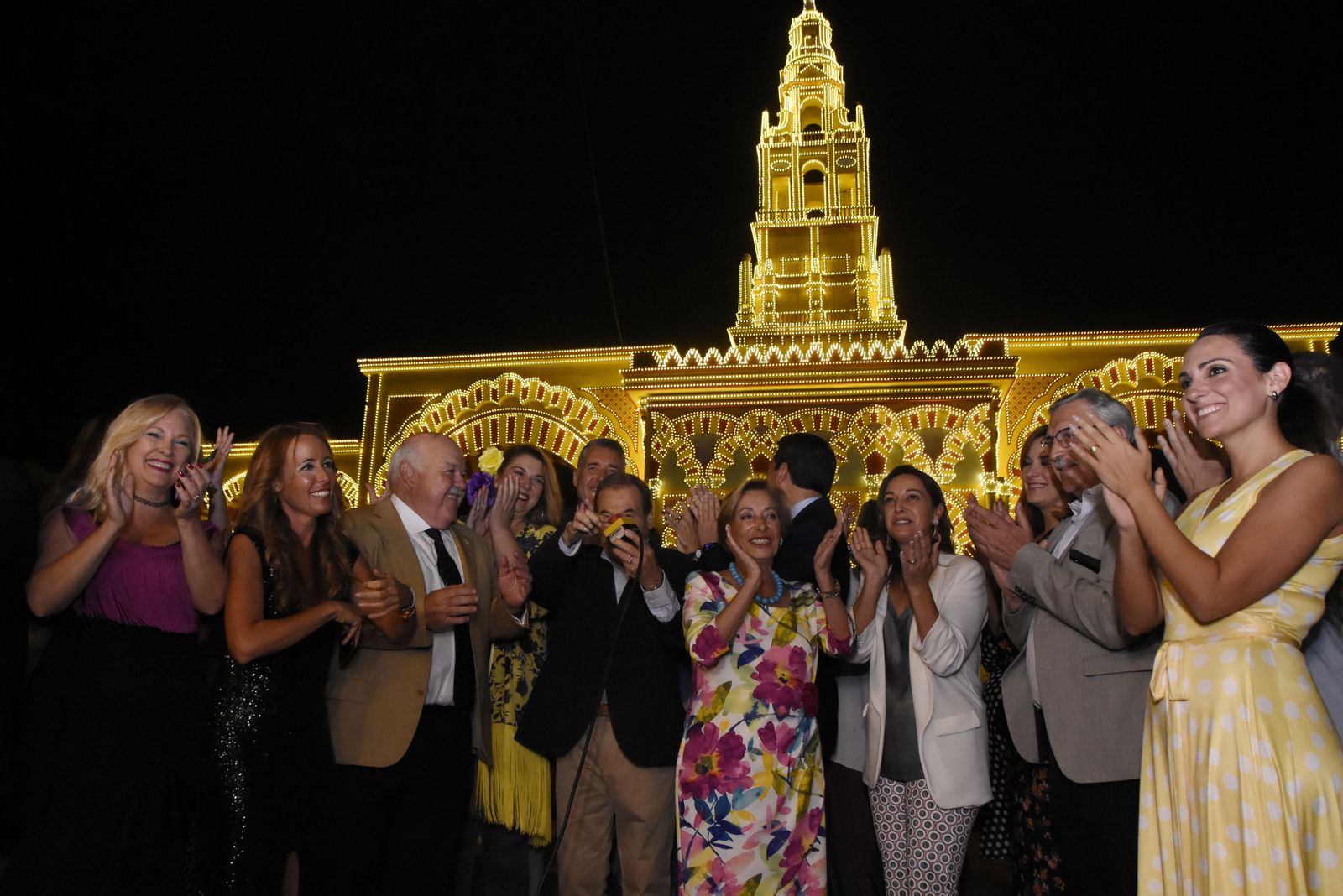 El encendido de la portada de la Feria de Córdoba, en fotografías