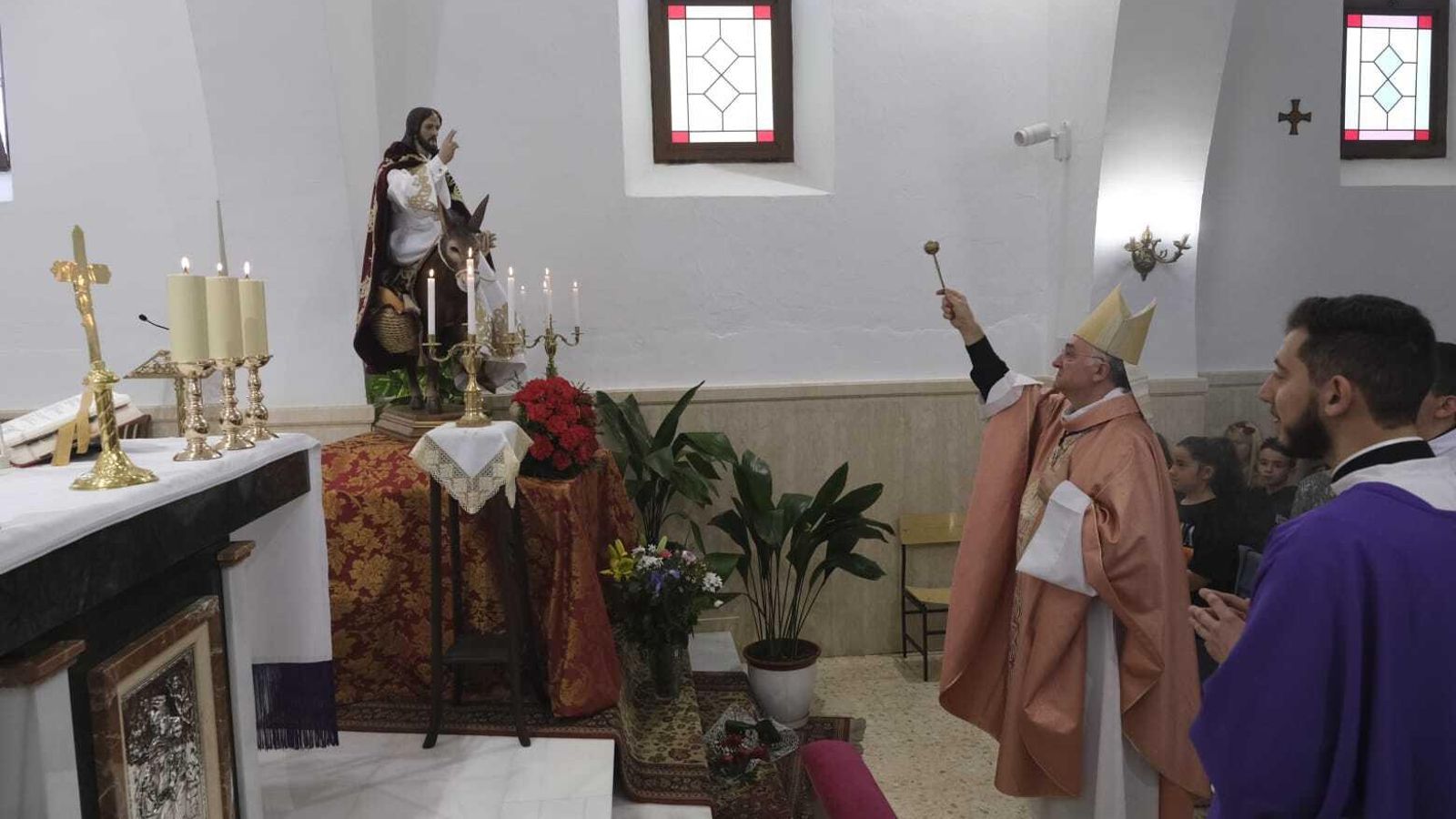 Bendición de la Borriquita por parte del Obispo de Almería.