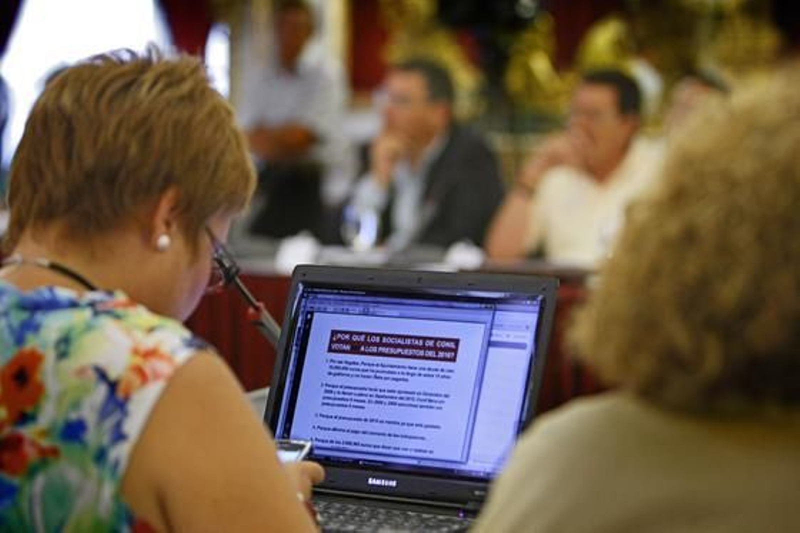IU vota en contra de las cuentas generales de 2009 en el pleno de Diputación. 

Foto: Julio Gonzalez