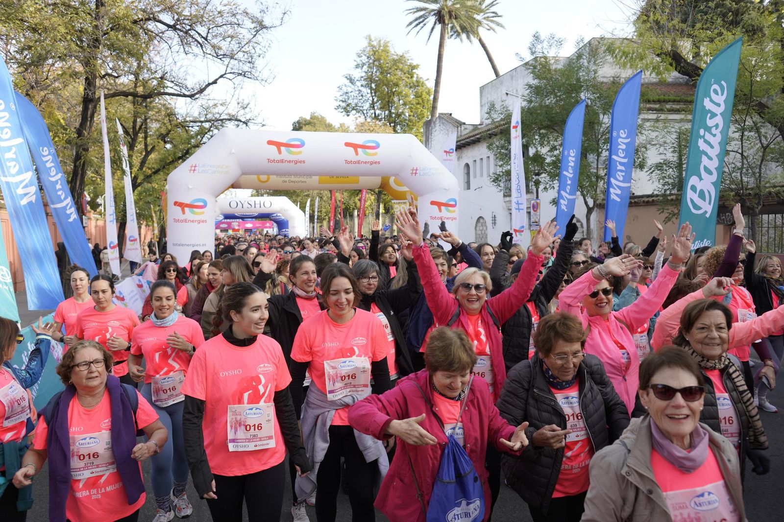 Búscate en las fotos de la Carrera de la Mujer de Sevilla