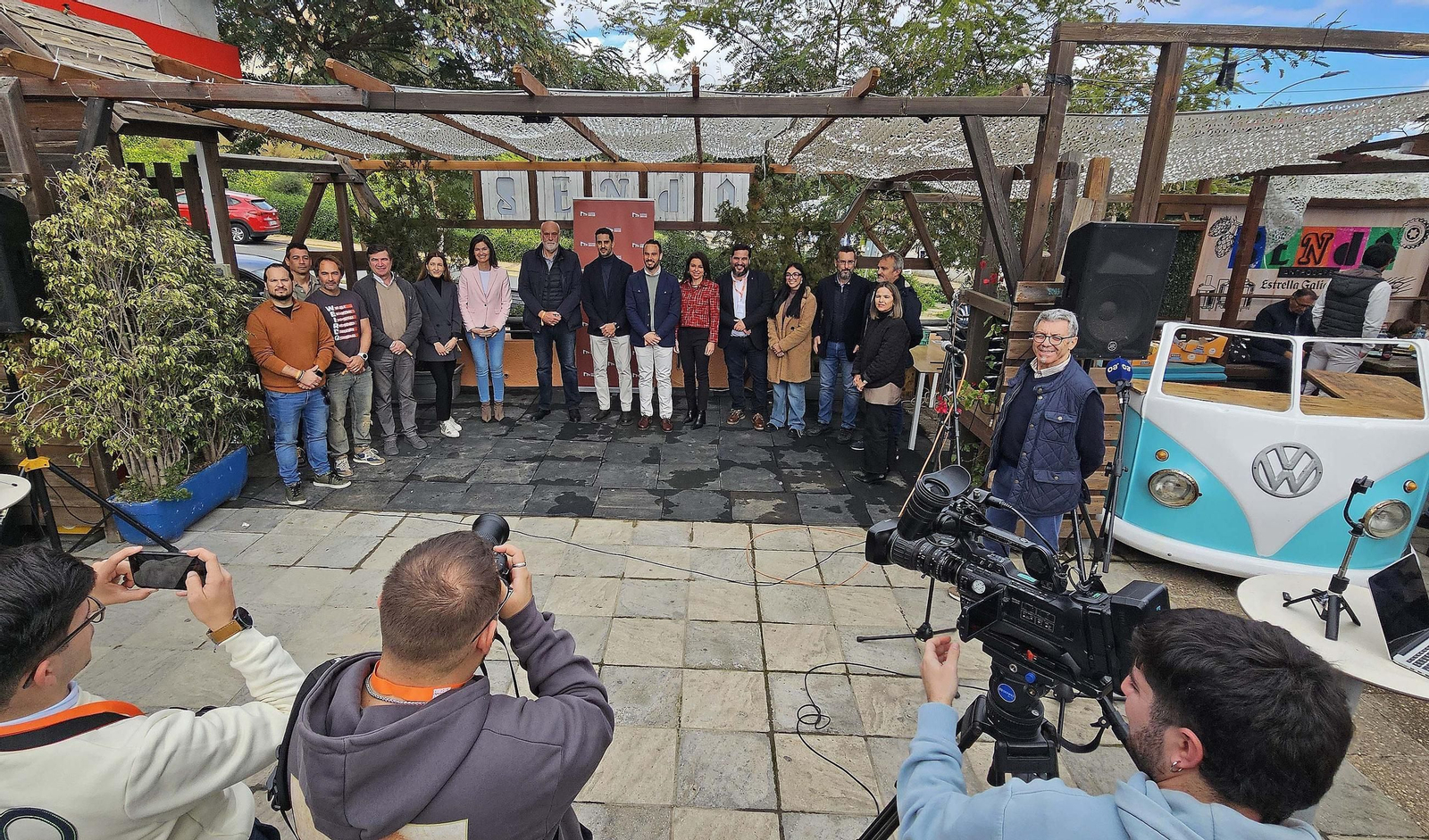 Caras conocidas en la convivencia de Algeciras 100x100, en imágenes