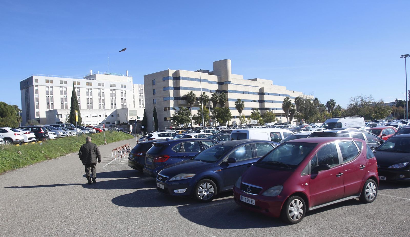 Aparcamientos del Hospital Reina Sofía de Córdoba.