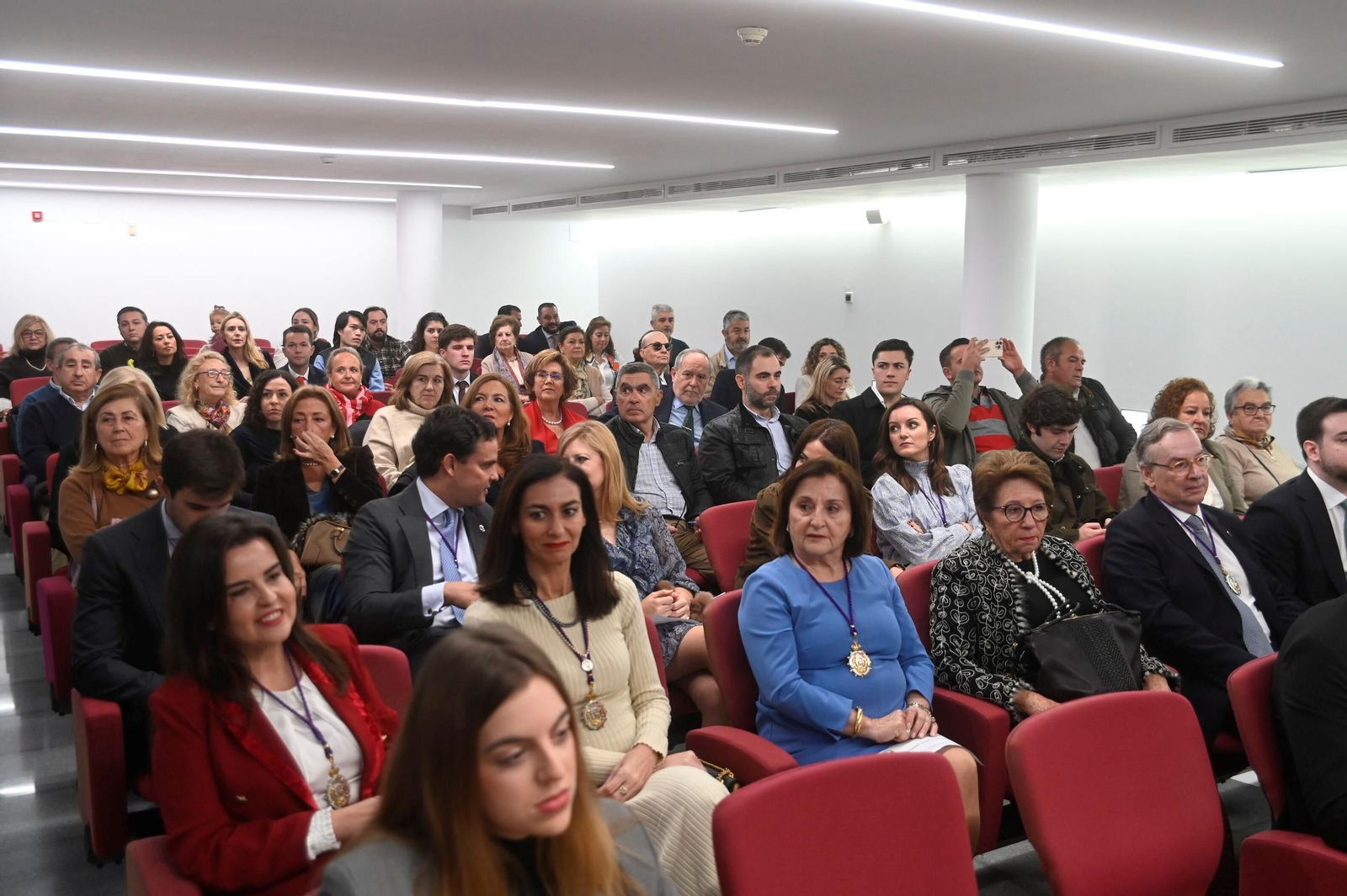 El Colegio de Farmacéuticos de Córdoba celebra la festividad de su patrona, la Inmaculada, en imágenes