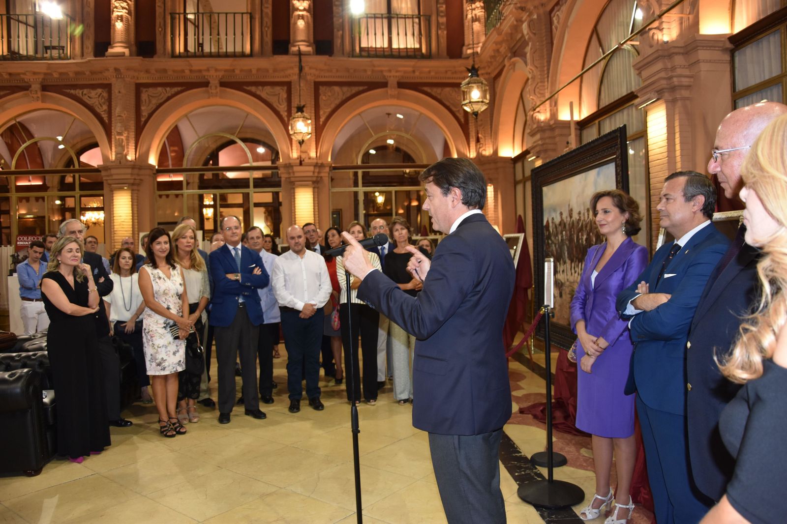Inauguración de la muestra, en la sede de Pedro Caravaca.